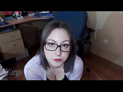 ❤️ 안경을 쓴 섹시한 여자가 카메라에 딜도를 빤다. ❤❌ 포르노 비디오 우리 ko.moresexmovies.ru ☑
