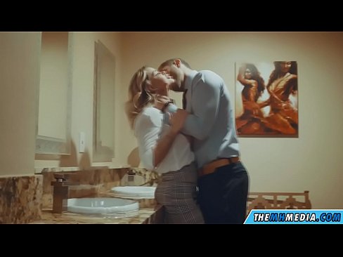❤️ 공공 화장실에서 가슴이 큰 금발이 당신을 유혹 할 때 ❤❌ 포르노 비디오 우리 ko.moresexmovies.ru ☑